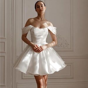 Organza Short Wedding Dresses for Bride with Sleeves